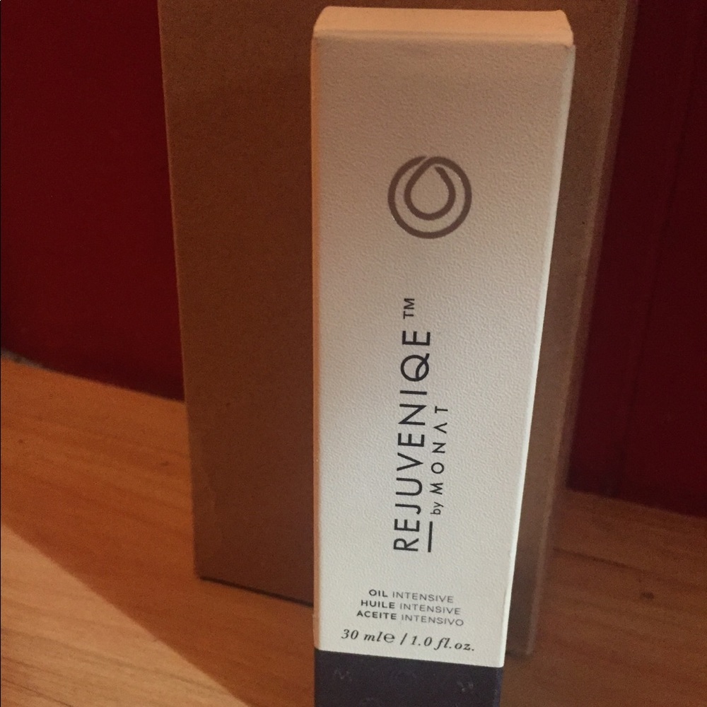 Monat Rejuvenique  Oil Intensive